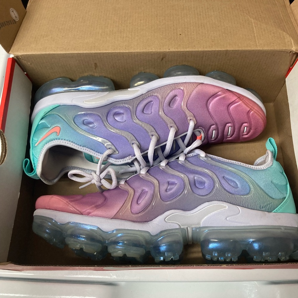 Nike Pastel Air Vapormax Plus Women’s Size 11
